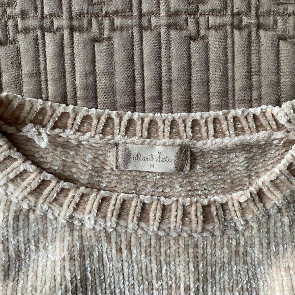 Altar'd State Cream Knit Sweater Size Medium - Picture 6 of 12